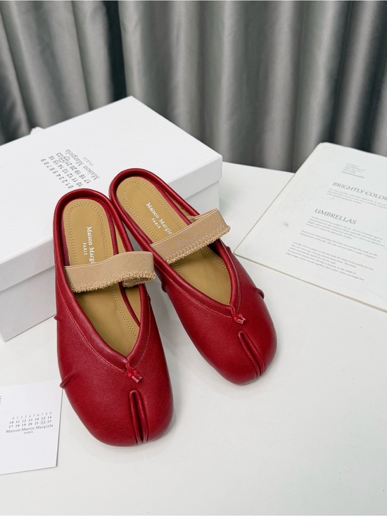 Maison Martin Margiela Shoes - Maison Martin Margiela Red Leather Split-Toe Mules with Tan Strap